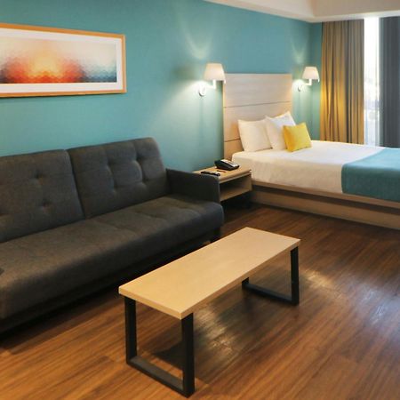 City Suites Tijuana Rio Bagian luar foto