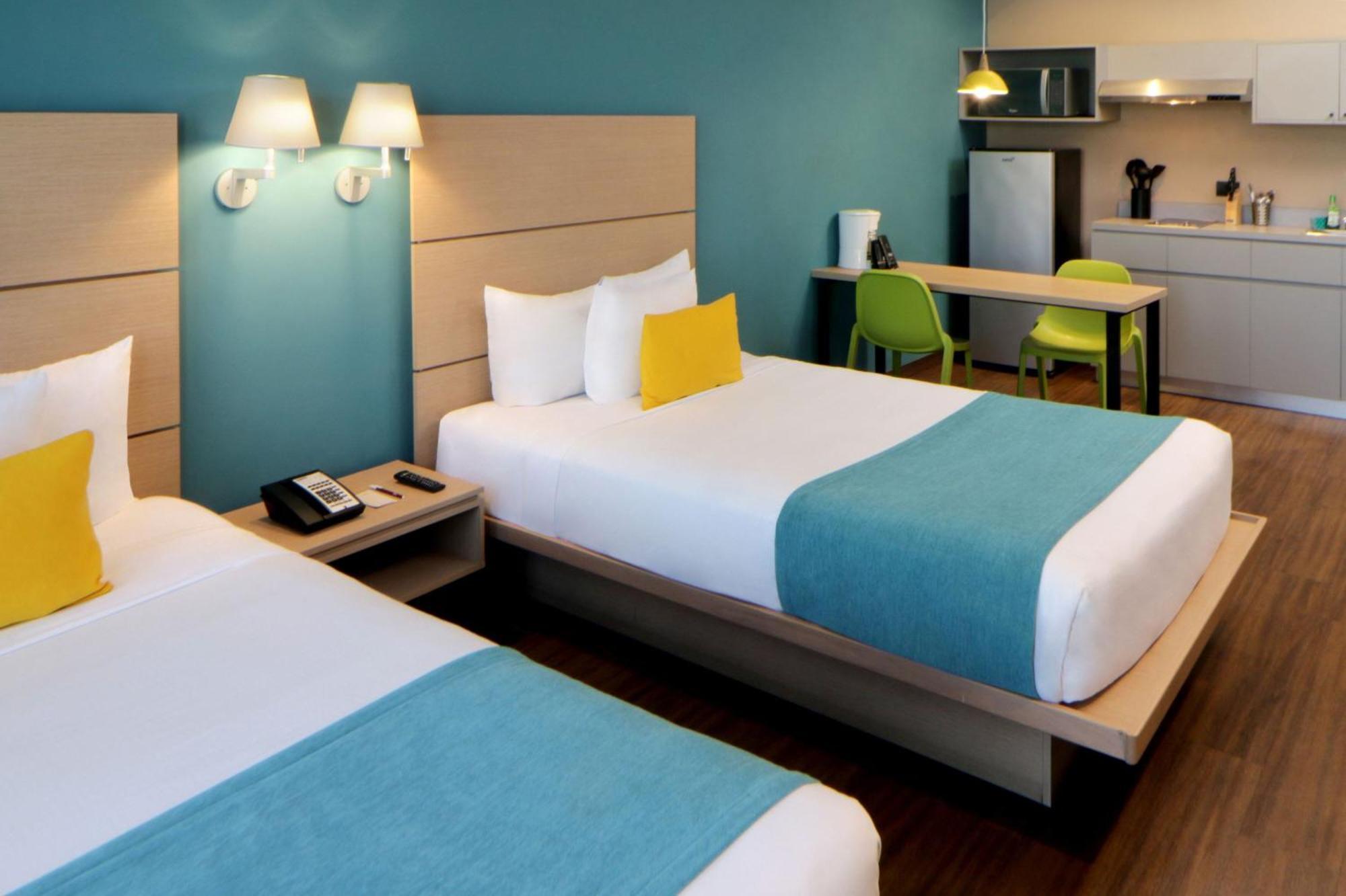City Suites Tijuana Rio Bagian luar foto