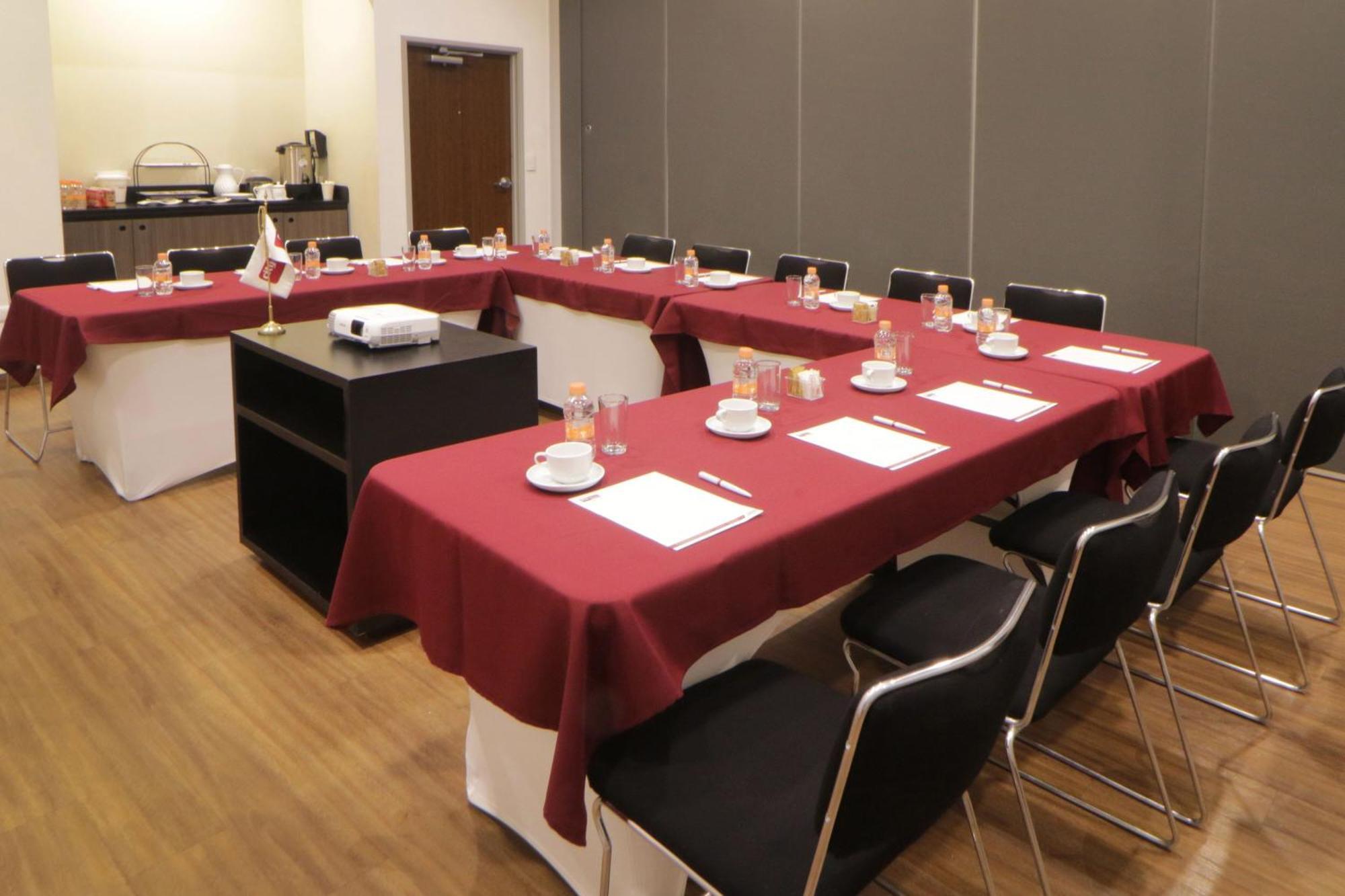 City Suites Tijuana Rio Bagian luar foto