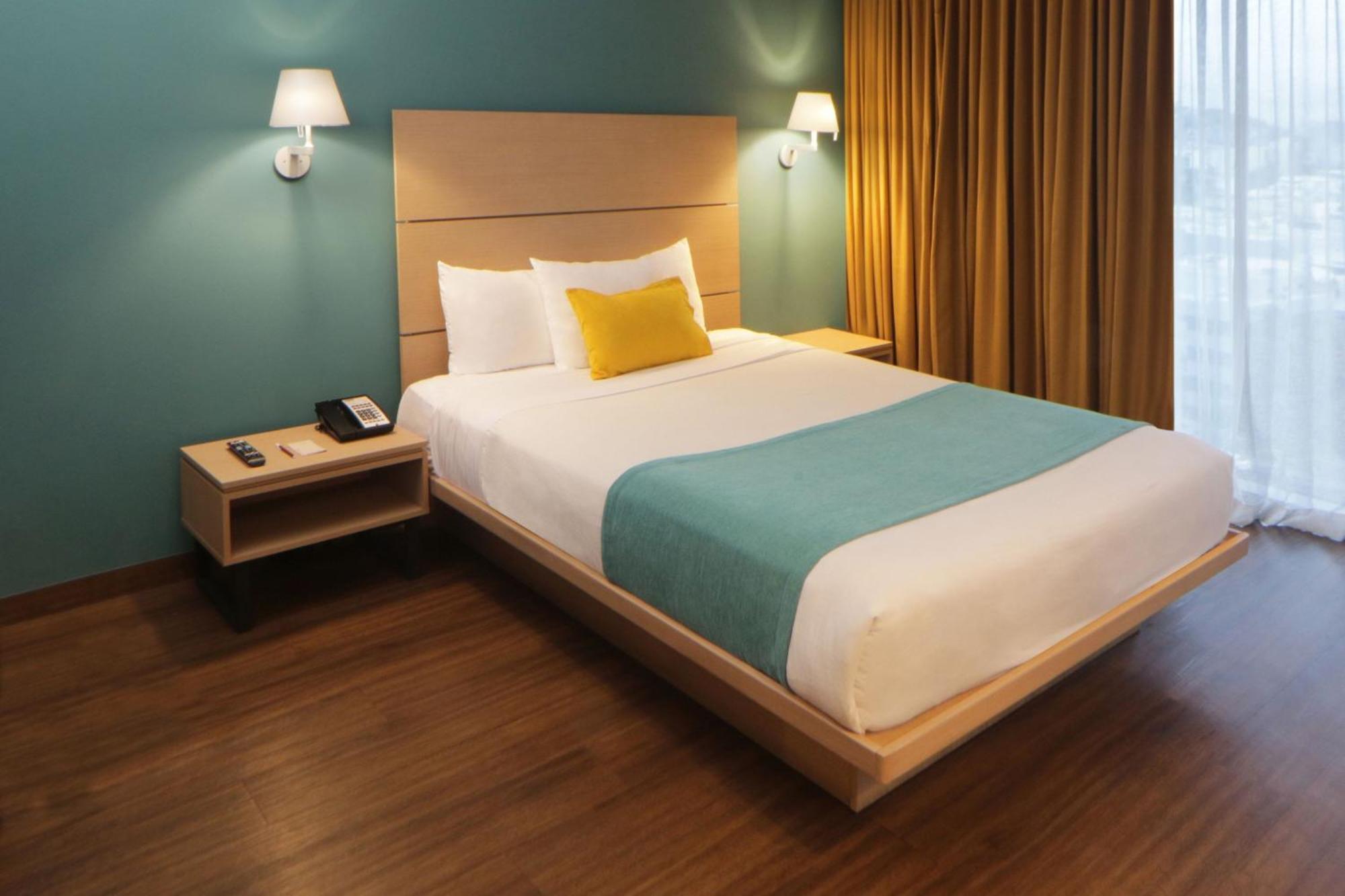 City Suites Tijuana Rio Bagian luar foto