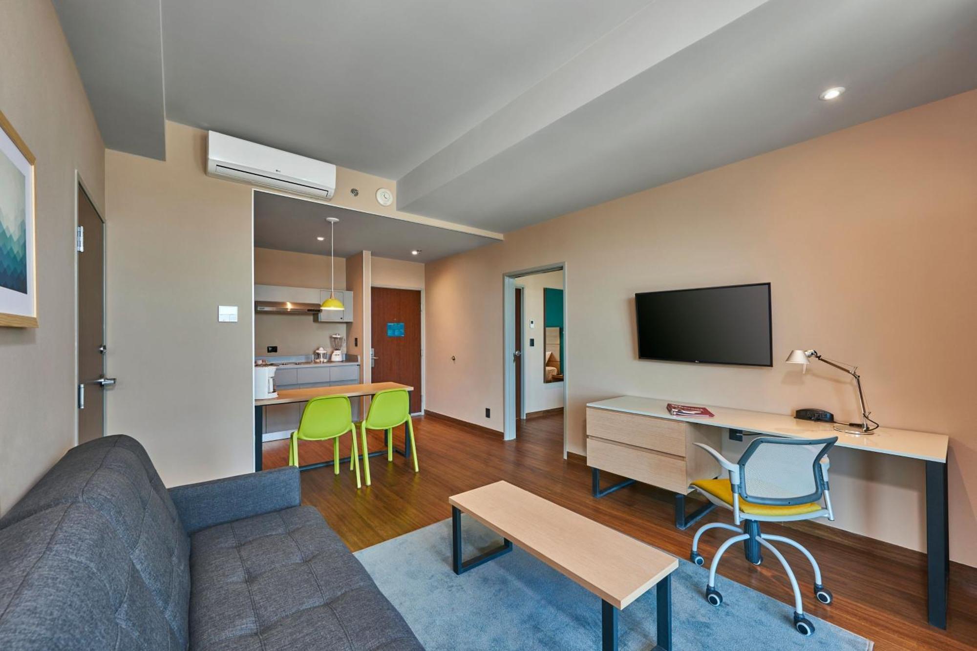 City Suites Tijuana Rio Bagian luar foto
