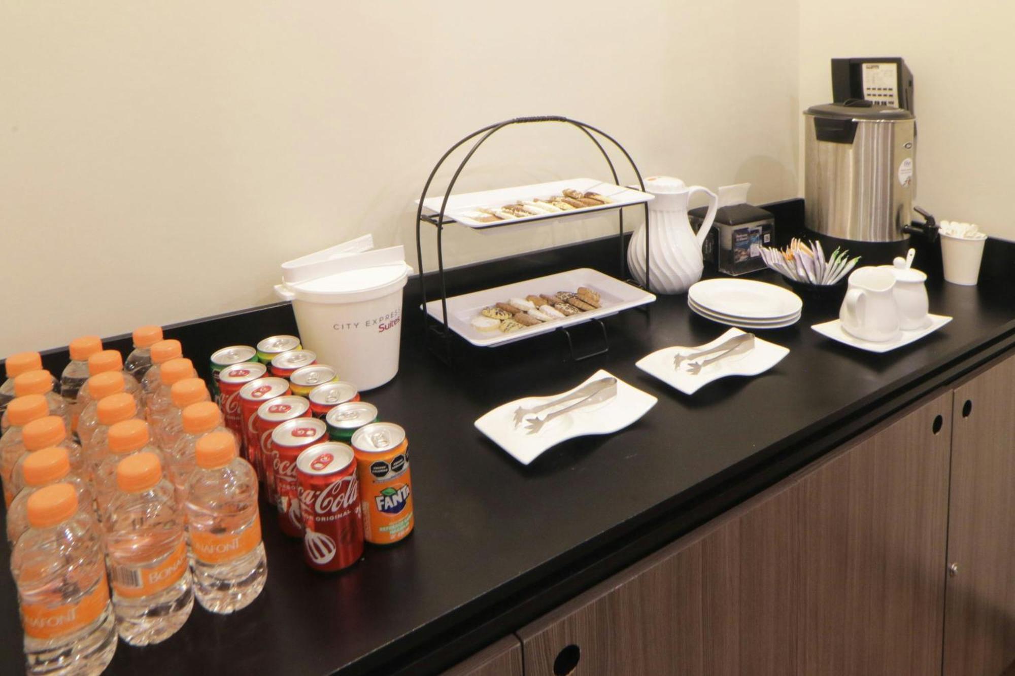 City Suites Tijuana Rio Bagian luar foto